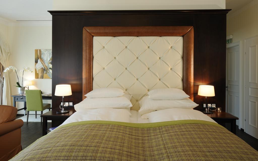 Hotel Gut Ising Chieming Habitación foto