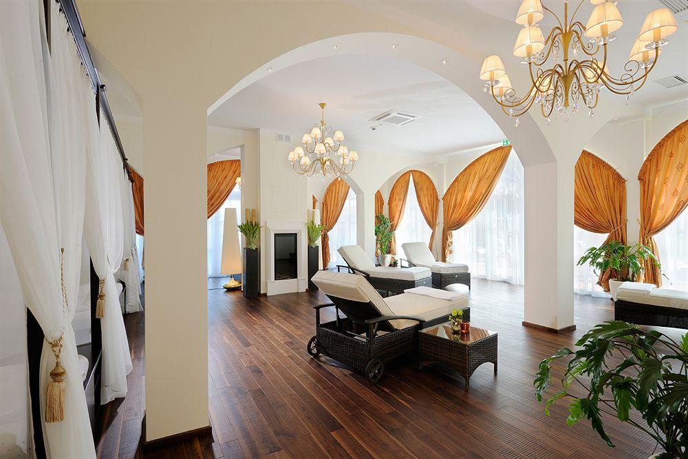 Hotel Gut Ising Chieming Exterior foto