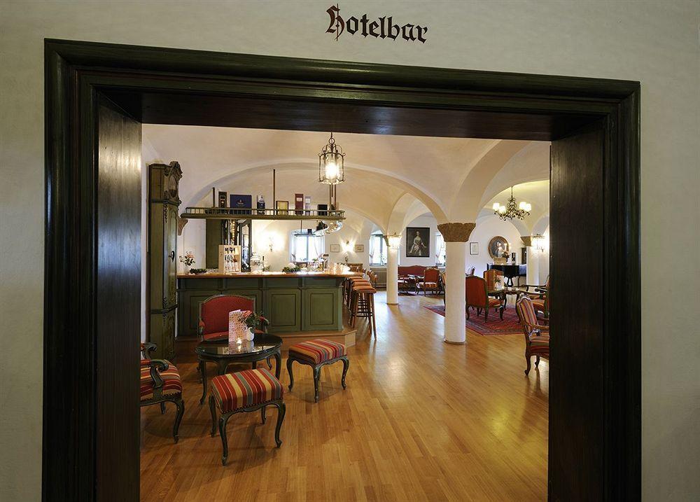Hotel Gut Ising Chieming Exterior foto