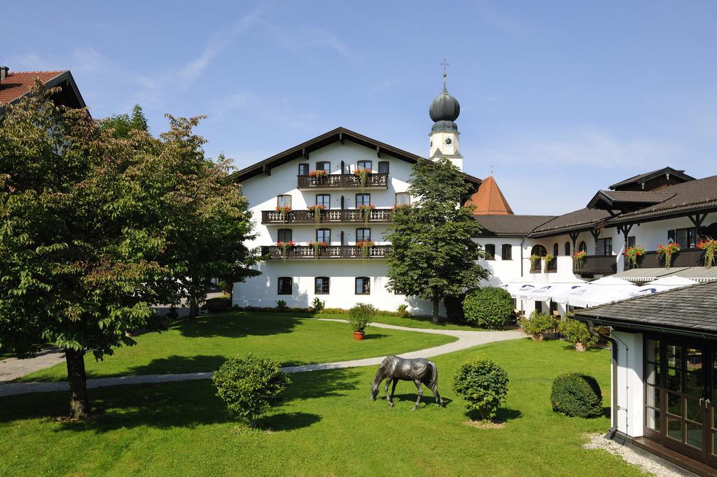 Hotel Gut Ising Chieming Exterior foto